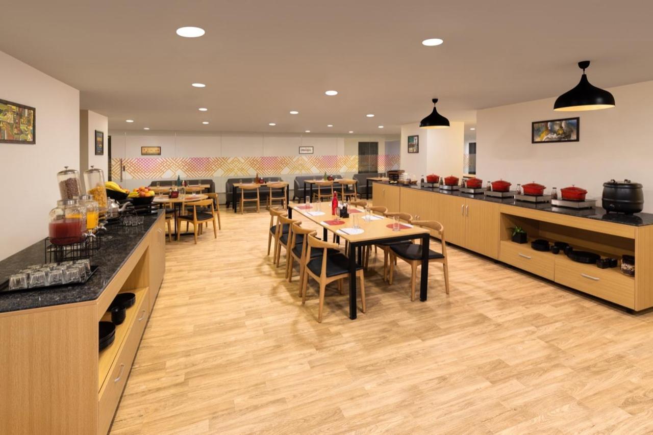 Hotel Ginger Ahmedabad Rto Circle Extérieur photo